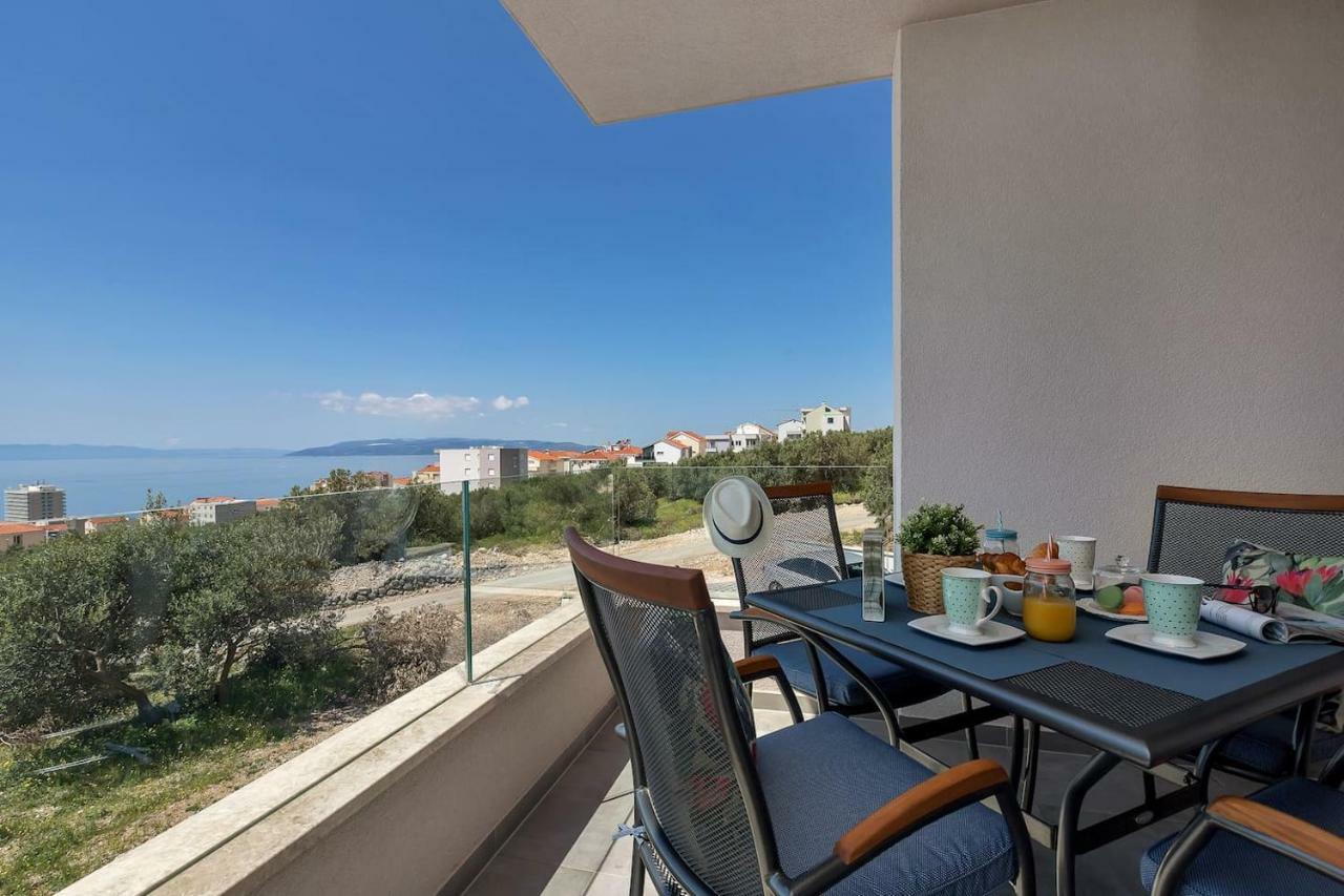 Charming Apartment Tissa With Sea View Makarska Kültér fotó