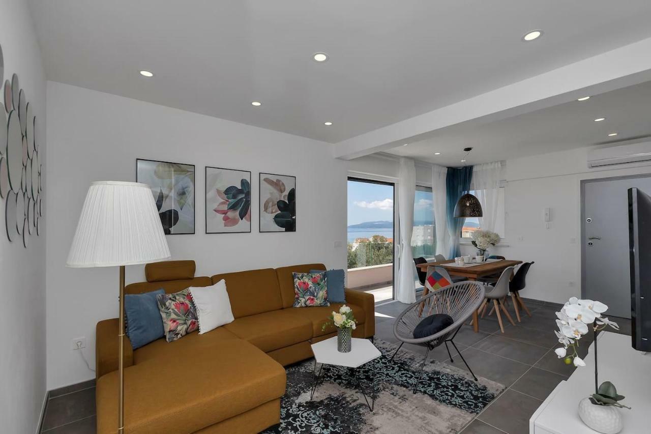 Charming Apartment Tissa With Sea View Makarska Kültér fotó